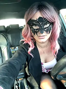 Loveblackzilla online show from November 26, 2025, 1:01 pm