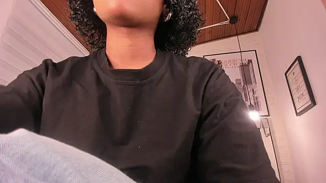 Snapshot of tylla_ chatting on September 26, 2025, 3:54 am tylla online show from September 26, 2025, 3:54 am