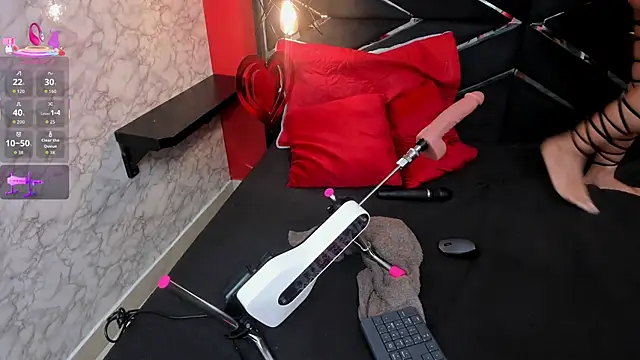 IVISBOUNCYASS online show from September 13, 2025, 12:49 pm