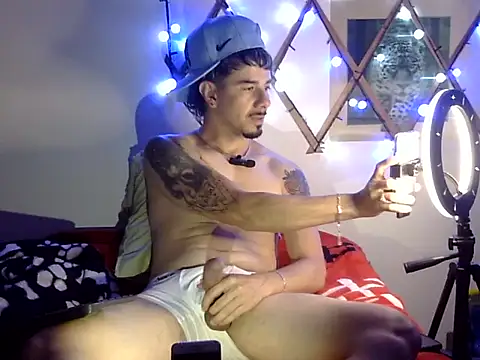 venusfranco 94 online show from April 10, 2026, 11:26 am