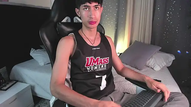 NovaaWheler online show from September 12, 2025, 9:26 pm