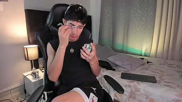 NovaaWheler online show from September 18, 2025, 9:28 pm