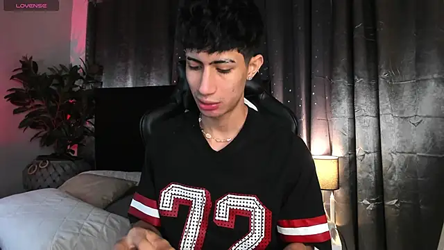 NovaaWheler online show from March 10, 2026, 11:37 am