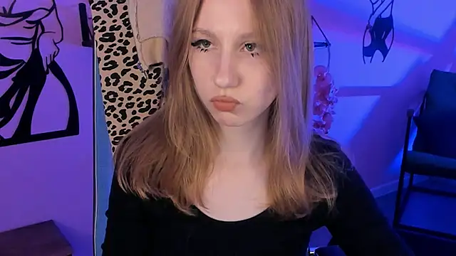 DariaTate online show from September 17, 2025, 11:45 am