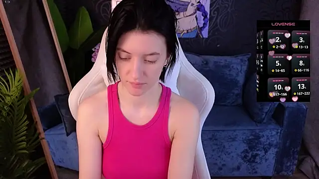 roxy riot  online show from December 1, 2025, 1:21 am