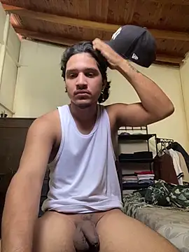 Snapshot of daniel6916 chatting on February 27, 2025, 9:04 pm daniel6916 online show from February 27, 2025, 9:04 pm