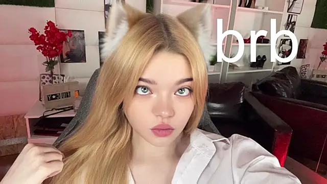 Snapshot of AdeleCartier chatting on February 27, 2025, 3:36 am AdeleCartier online show from February 27, 2025, 3:36 am