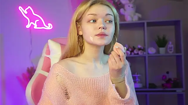 Snapshot of AdeleCartier chatting on March 19, 2025, 12:26 am AdeleCartier online show from March 19, 2025, 12:26 am