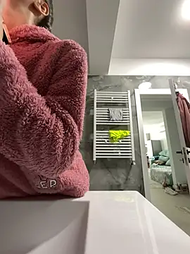 BonyBon29 online show from February 26, 2026, 7:51 am