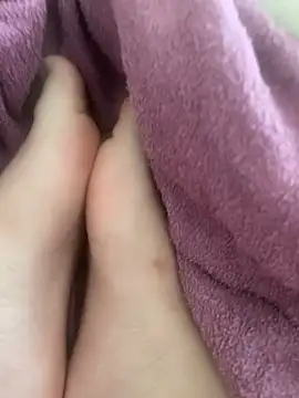 Snapshot of feetsss1 chatting on February 4, 2025, 10:43 am feetsss1 online show from February 4, 2025, 10:43 am