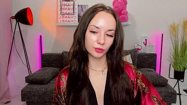 Snapshot of Suga_babe chatting on March 6, 2025, 8:16 pm Suga babe online show from March 6, 2025, 8:16 pm