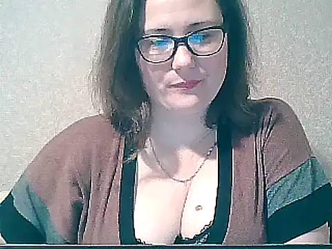 Snapshot of MerryLaCherry chatting on February 8, 2025, 2:04 am MerryLaCherry online show from February 8, 2025, 2:04 am