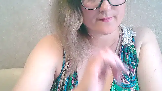 Snapshot of MerryLaCherry chatting on June 12, 2026, 11:31 am MerryLaCherry online show from June 12, 2026, 11:31 am