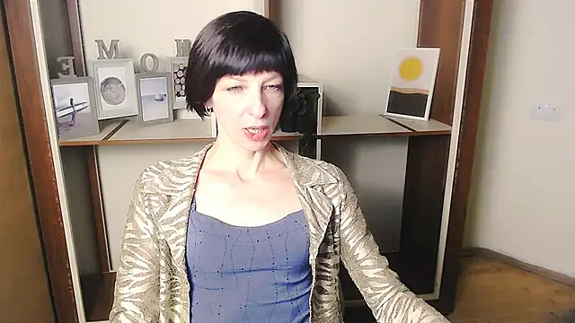  AngeliaFlow  online show from September 17, 2025, 6:15 am