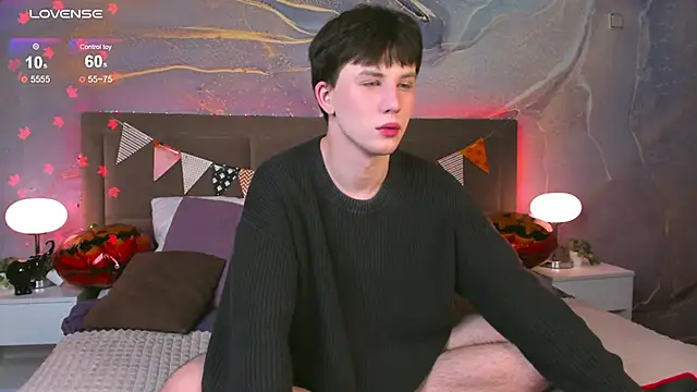 AdrianoAubert online show from October 24, 2025, 3:25 am