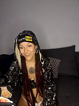 Snapshot of nickelfie chatting on March 6, 2025, 12:41 pm nickelfie online show from March 6, 2025, 12:41 pm