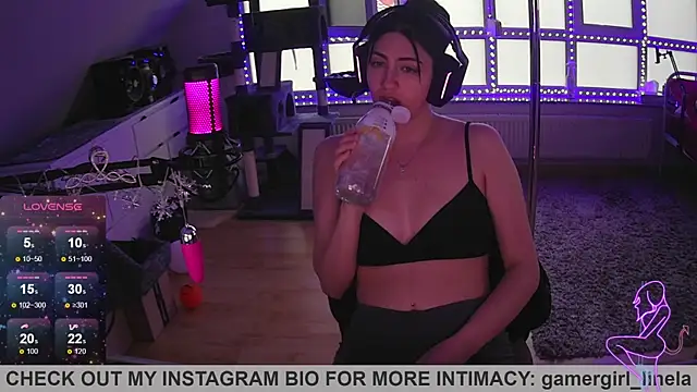 Gamergirl-Linela online show from November 16, 2025, 2:22 pm