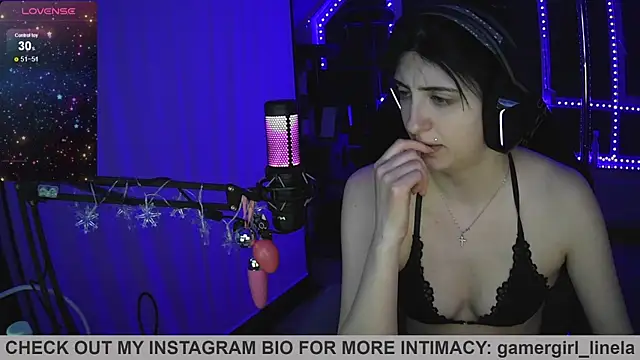 Gamergirl-Linela online show from April 7, 2026, 10:42 pm