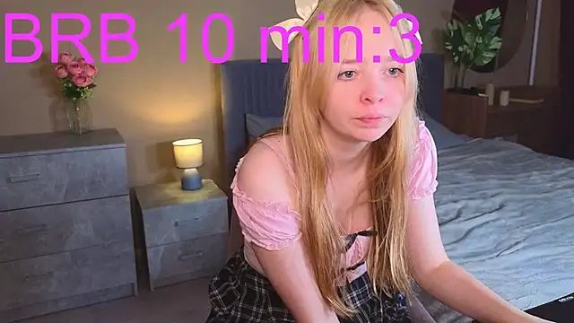 Snapshot of Bellla_Murrr chatting on March 7, 2025, 4:13 am Bellla Murrr online show from March 7, 2025, 4:13 am