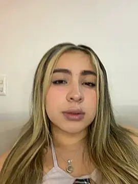 Cloee Rainbow1 online show from June 20, 2026, 11:29 pm