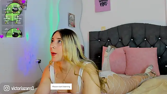 Vickyallien online show from March 21, 2026, 3:04 pm