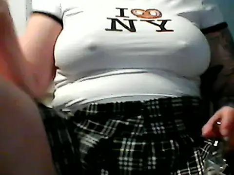 Snapshot of SashaSC3 chatting on February 11, 2025, 9:03 pm SashaSC3 online show from February 11, 2025, 9:03 pm