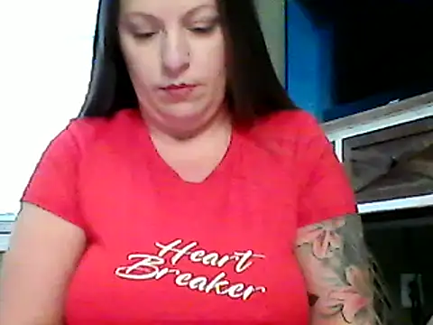 Snapshot of SashaSC3 chatting on February 14, 2025, 10:04 pm SashaSC3 online show from February 14, 2025, 10:04 pm