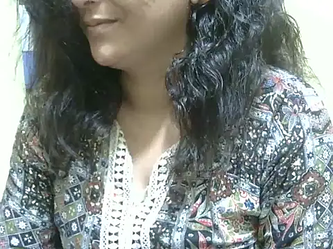 Your cutiepie  online show from November 3, 2025, 5:14 pm