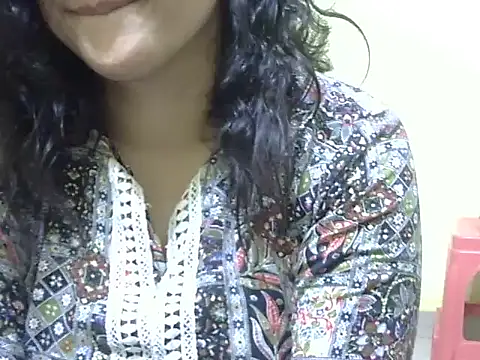 Your cutiepie  online show from November 21, 2025, 8:40 pm