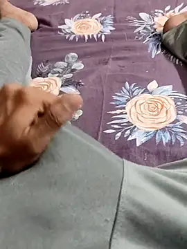 Snapshot of Yashkumar_0697 chatting on February 20, 2025, 10:37 am Yashkumar 0697 online show from February 20, 2025, 10:37 am