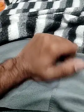 Snapshot of Yashkumar_0697 chatting on February 20, 2025, 7:30 pm Yashkumar 0697 online show from February 20, 2025, 7:30 pm