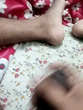 Yashkumar 0697 online show from February 4, 2026, 9:48 am