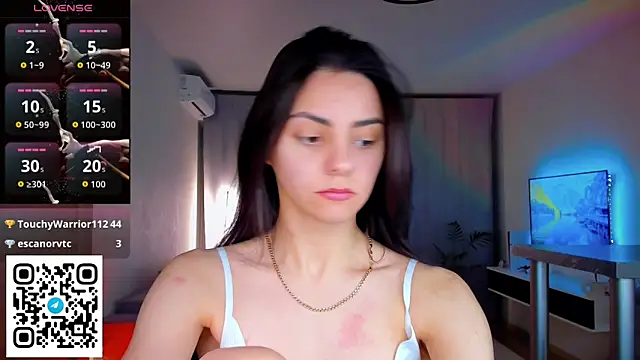 EmiliaZen online show from April 11, 2026, 5:28 pm