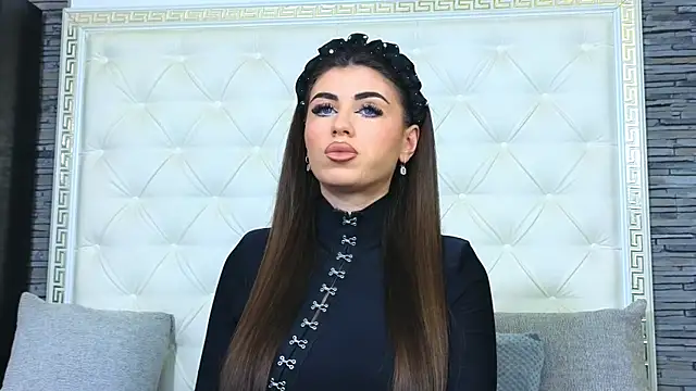 EliteDomina online show from April 3, 2026, 6:11 am