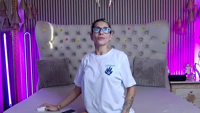 PlayfulShow online show from November 17, 2025, 8:53 am