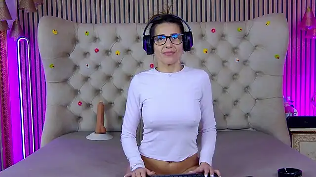 Snapshot of PlayfulShow chatting on January 18, 2026, 1:59 pm PlayfulShow online show from January 18, 2026, 1:59 pm