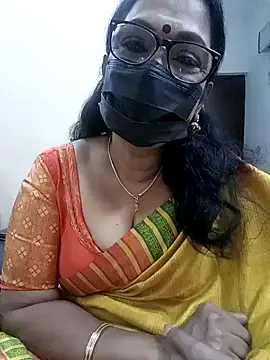 Snapshot of niiveditha chatting on February 8, 2025, 4:04 pm niiveditha online show from February 8, 2025, 4:04 pm