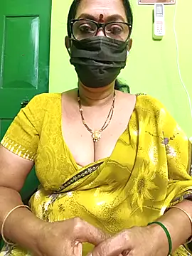 Snapshot of niiveditha chatting on February 26, 2025, 1:41 pm niiveditha online show from February 26, 2025, 1:41 pm