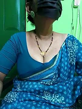 Snapshot of niiveditha chatting on February 28, 2025, 9:36 am niiveditha online show from February 28, 2025, 9:36 am