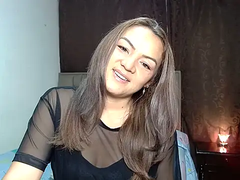 PenelopeMist online show from April 14, 2026, 3:23 am