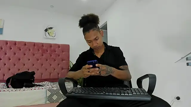 Snapshot of blackdirty420 chatting on February 14, 2025, 4:31 pm blackdirty420 online show from February 14, 2025, 4:31 pm