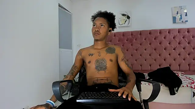 Snapshot of blackdirty420 chatting on March 8, 2025, 2:40 pm blackdirty420 online show from March 8, 2025, 2:40 pm