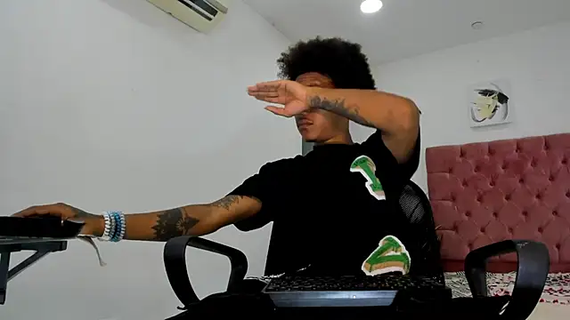 Snapshot of blackdirty420 chatting on March 12, 2025, 2:45 pm blackdirty420 online show from March 12, 2025, 2:45 pm