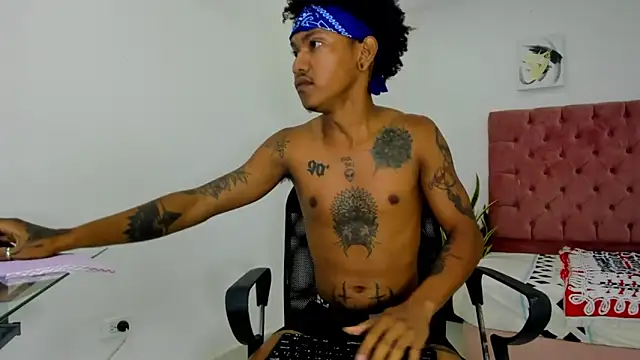 Snapshot of blackdirty420 chatting on March 15, 2025, 6:43 pm blackdirty420 online show from March 15, 2025, 6:43 pm