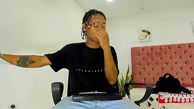 Snapshot of blackdirty420 chatting on March 18, 2025, 3:53 pm blackdirty420 online show from March 18, 2025, 3:53 pm