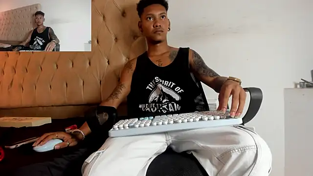 Snapshot of blackdirty420 chatting on September 15, 2025, 9:15 pm blackdirty420 online show from September 15, 2025, 9:15 pm