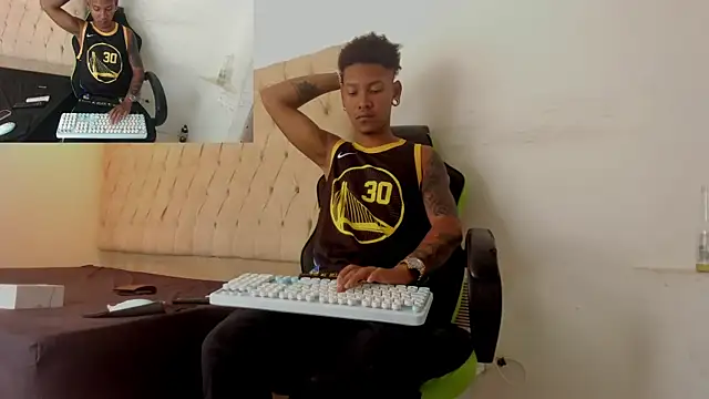 Snapshot of blackdirty420 chatting on September 19, 2025, 8:20 pm blackdirty420 online show from September 19, 2025, 8:20 pm