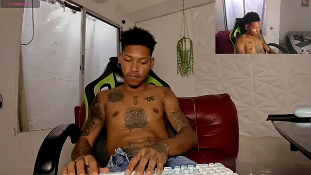 Snapshot of blackdirty420 chatting on September 29, 2025, 8:13 pm blackdirty420 online show from September 29, 2025, 8:13 pm