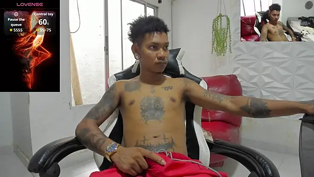 Snapshot of blackdirty420 chatting on October 2, 2025, 7:43 pm blackdirty420 online show from October 2, 2025, 7:43 pm