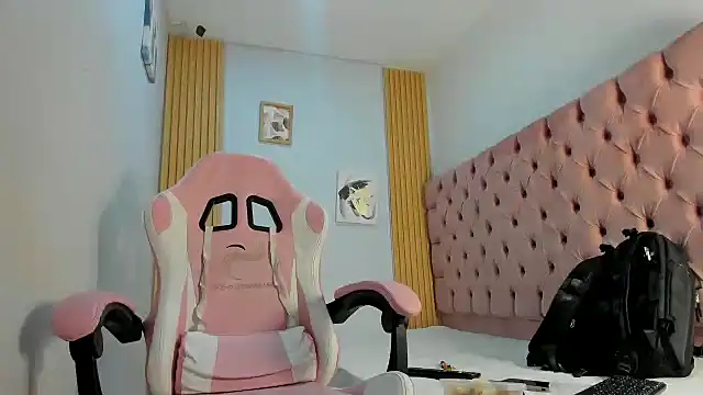 Snapshot of blackdirty420 chatting on October 13, 2025, 9:04 pm blackdirty420 online show from October 13, 2025, 9:04 pm